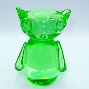 Vintage Art Glass Owl Light Green
